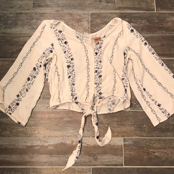 American Eagle Outfitters Tops - American eagle BRAND NEW crop top